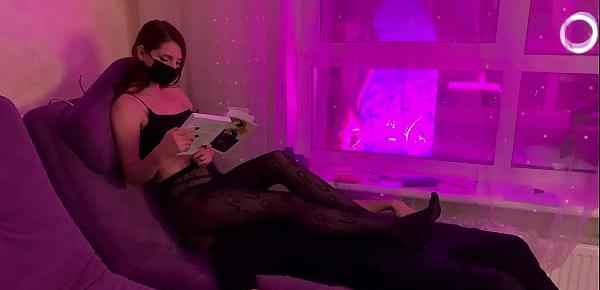  Mistress Sofi in Nylon Tights Full-Weight Facesitting While Reading a Book - This is An Absolute Ignorant Femdom